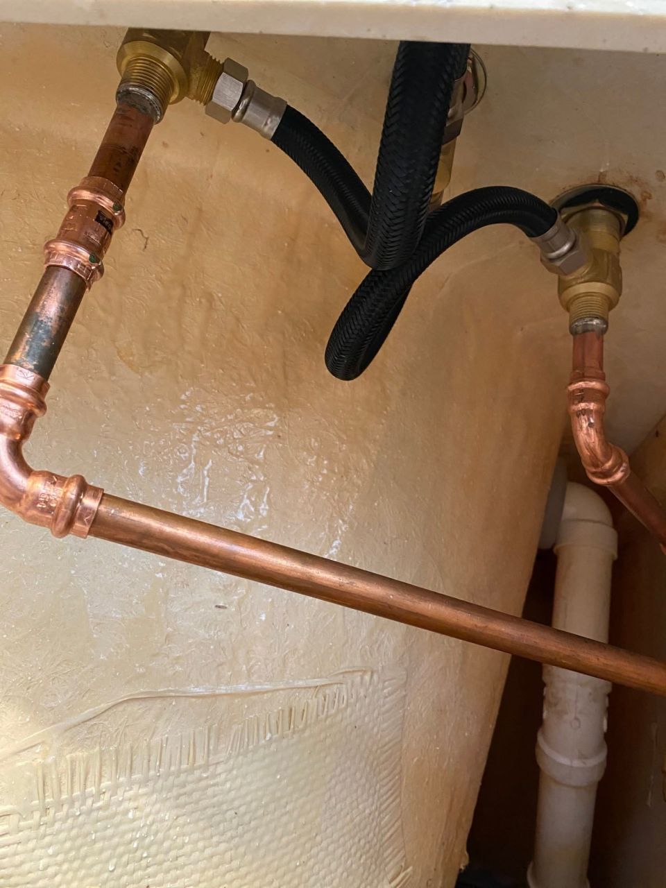 Leaking Tub Shut-Off Valves Replaced – photo 2