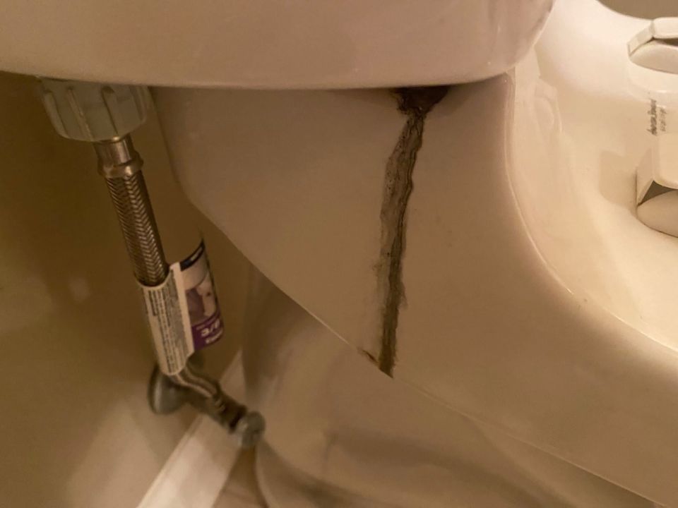Hidden Toilet Leak – Tank-to-Bowl Kit Replaced – photo 2