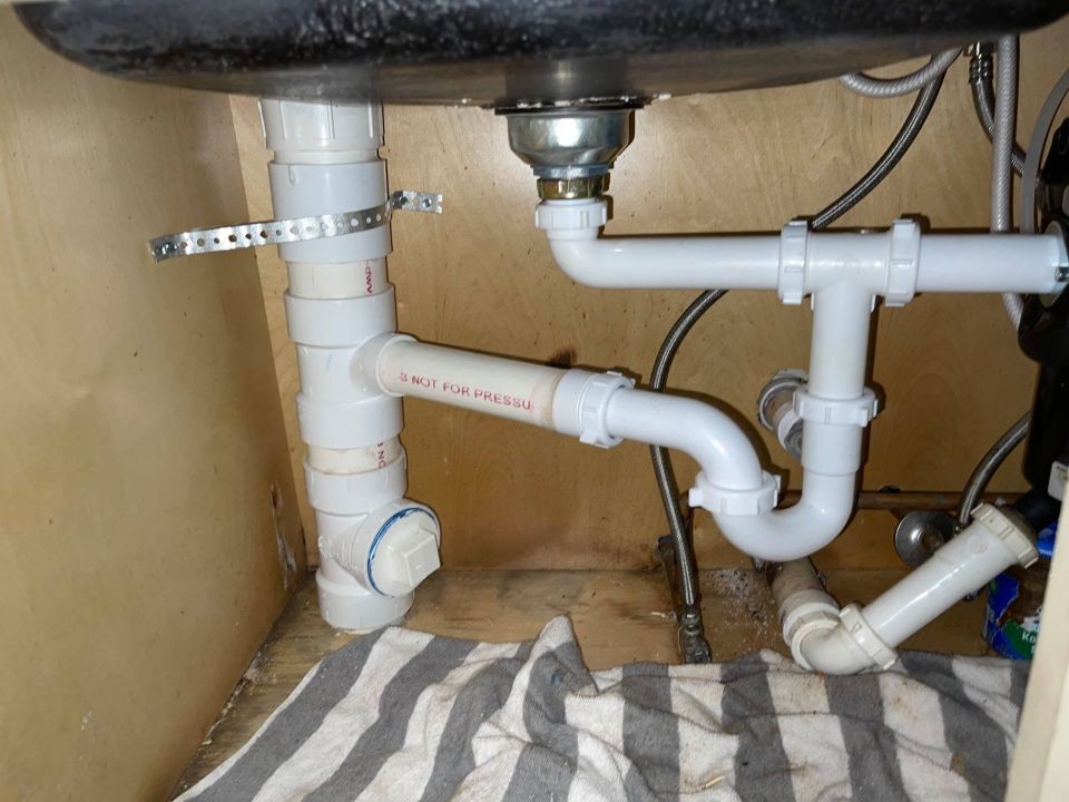 Kitchen Drain Line and 3/4 HP Garbage Disposal Replaced – photo 4